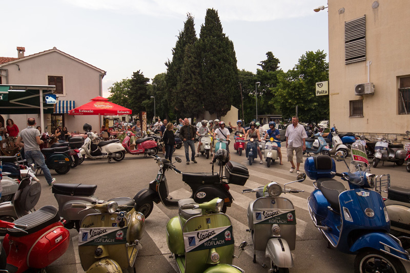 Vespaši zauzeli Biograd, foto: Vinko Pešić