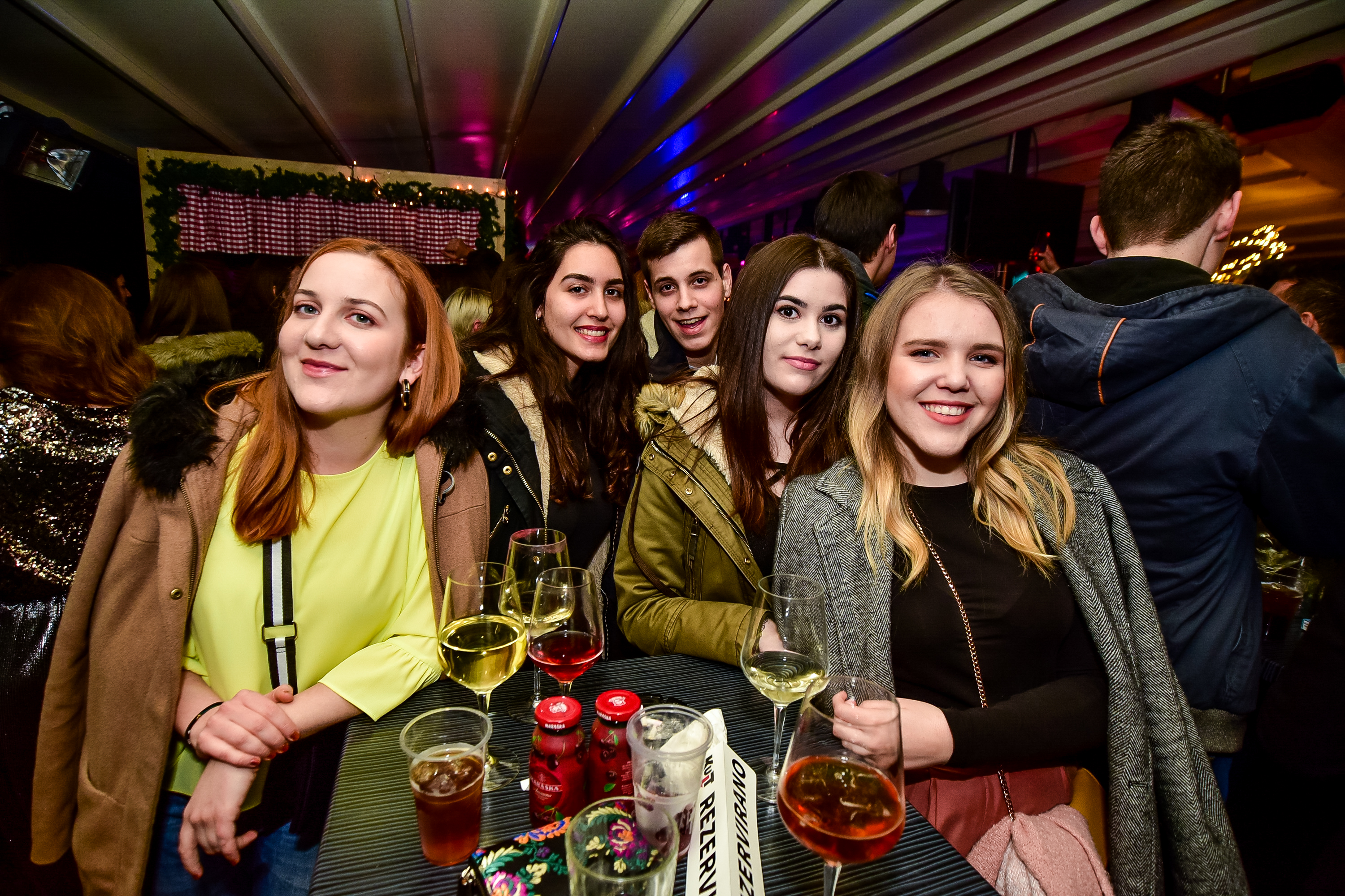 Vesna Pisarović @ Kult Caffe Bar