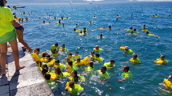 Sasvim osoban doživljaj – 10. dm Millennium Jump sa zadarske rive. Foto: Mladen Malik Barba Sasvim osoban doživljaj – 10. dm Millennium Jump sa zadarske rive. Foto: Mladen Malik Barba