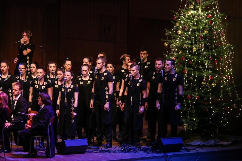 Božićni koncert Zagrebčcke filharmonije i Vokalnog ansambla Husar&Tomčić