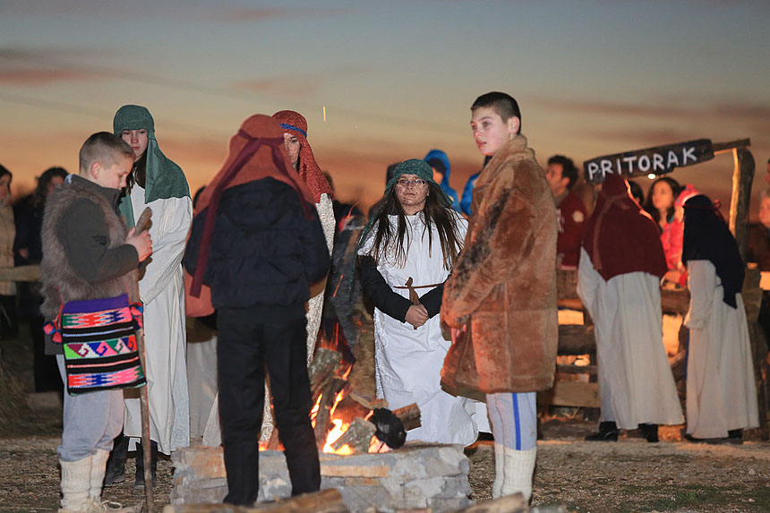 Blagdanski koncert okupio je brojne izvođače. Nastupio je Marko Perković Thompson, klapa Luna, klapa Kalelarga, klapa Hrvace