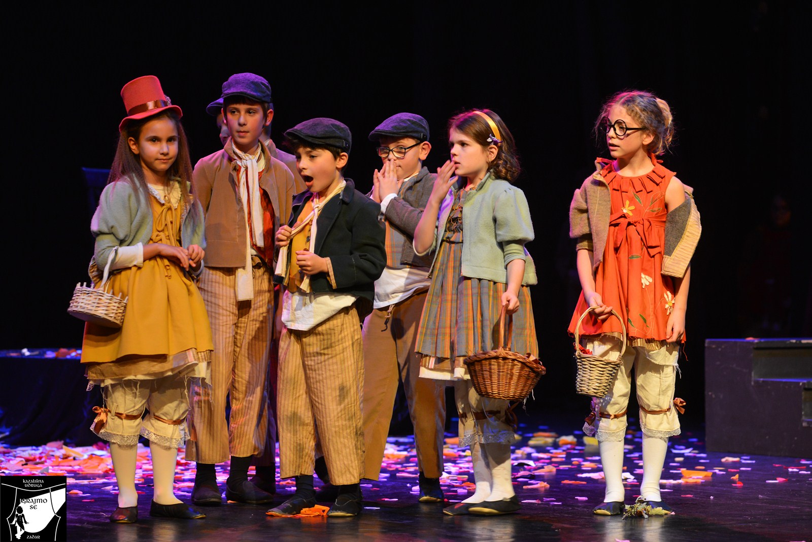 Kazališna udruga “Igrajmo se”: Predstava “Godišnja doba”