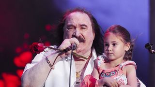 Mišo Kovač i prijatelji na Starom placu u Splitu Mišo Kovač i prijatelji na Starom placu u Splitu