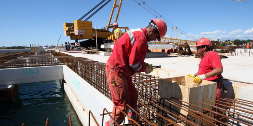 Zadar, 140513.
Luka Gazenica. Ministar prometa Sinisa Hajads Doncic posjetio je Zadar i luku Gazenicu u izgradnji.
Na fotografiji: detalj iz luke Gazenica.
Foto: Jure Miskovic / CROPIX Zadar, 140513.
Luka Gazenica. Ministar prometa Sinisa Hajads Doncic posjetio je Zadar i luku Gazenicu u izgradnji.
Na fotografiji: detalj iz luke Gazenica.
Foto: Jure Miskovic / CROPIX