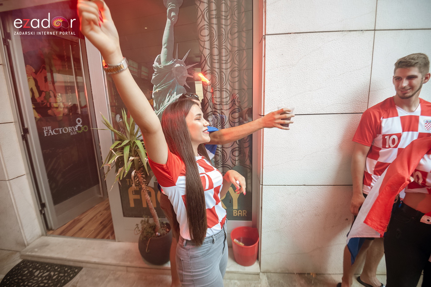 Navijačko ludilo u Zadru za vrijeme i nakon finala Svjetskog prvenstva Navijačko ludilo u Zadru za vrijeme i nakon finala Svjetskog prvenstva