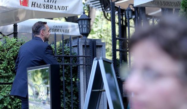 Beograd – U poznatom beogradskom restoranu “Madera” na nesluzbeni rucku sastali su se bivsi sportasi, sportski duznosnici, politicari i estradnjaci iz Srbije i Hrvatske. Hrvatski veleposlanik u Srbiji Gordan Markotic. Photo: Goran Stanzl/PIXSELL