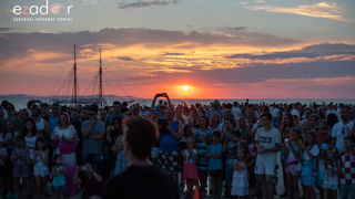 Započela 18. Noć punog miseca na zadarskoj rivi Započela 18. Noć punog miseca na zadarskoj rivi