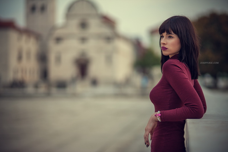 Visnja Knezevic izraduje predivne narukvice Visnja Knezevic izraduje predivne narukvice