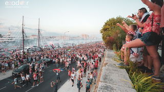 Zadar priredio čudesan doček svojim Vatrenim herojima (1)