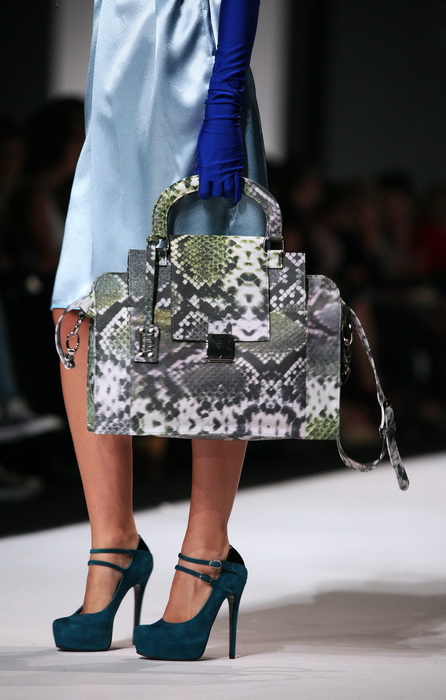 Zagreb, 300911.
Zagrebacki velesajam.
Modna revija Dove Fashion.hr proljece – ljeto 2012.
Na slici: revija Hera, Robert Sever.
Foto: Biljana Gaurina / CROPIX Zagreb, 300911.
Zagrebacki velesajam.
Modna revija Dove Fashion.hr proljece – ljeto 2012.
Na slici: revija Hera, Robert Sever.
Foto: Biljana Gaurina / CROPIX