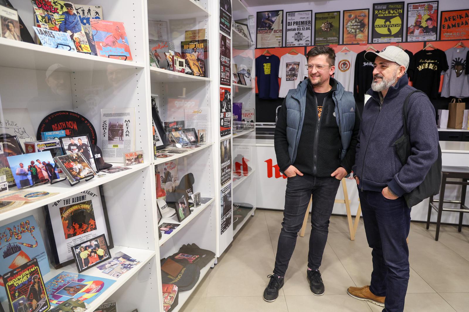 Otvorena je izložba Memory Lane – 40 godina hip-hopa Otvorena je izložba Memory Lane – 40 godina hip-hopa