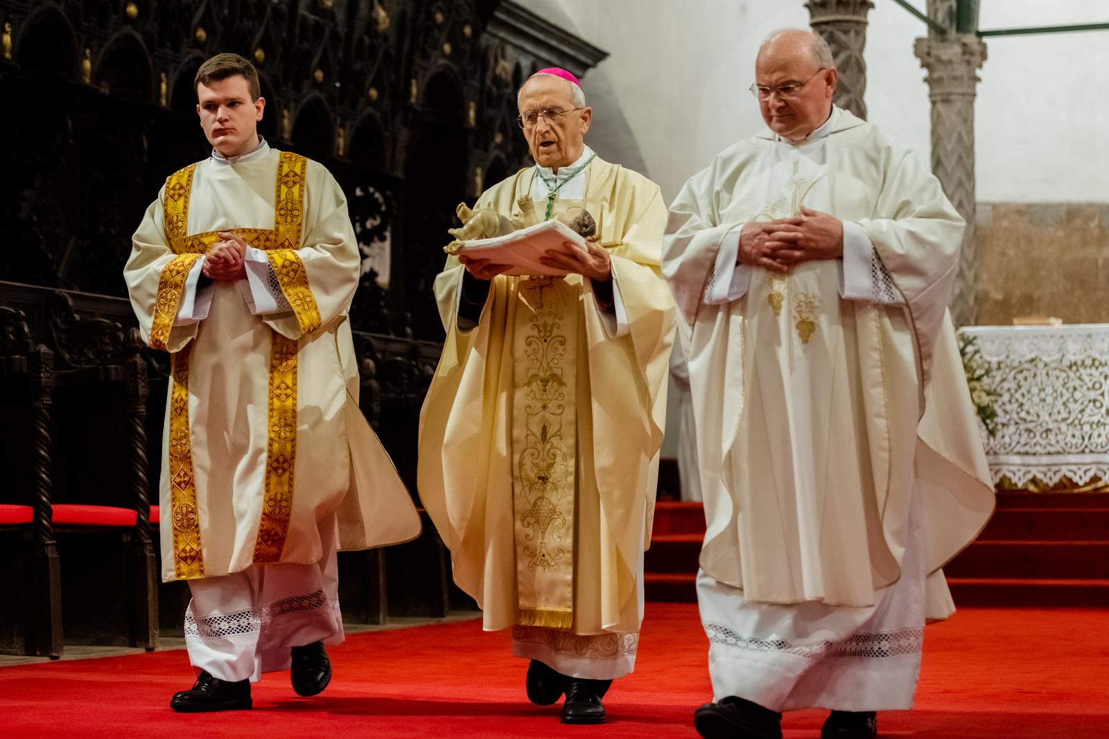 Polnoćka u katedrali svete Stošije