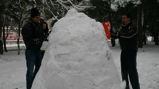 Izrada najvećeg snijegovića u gradu, foto: Ivan Matić