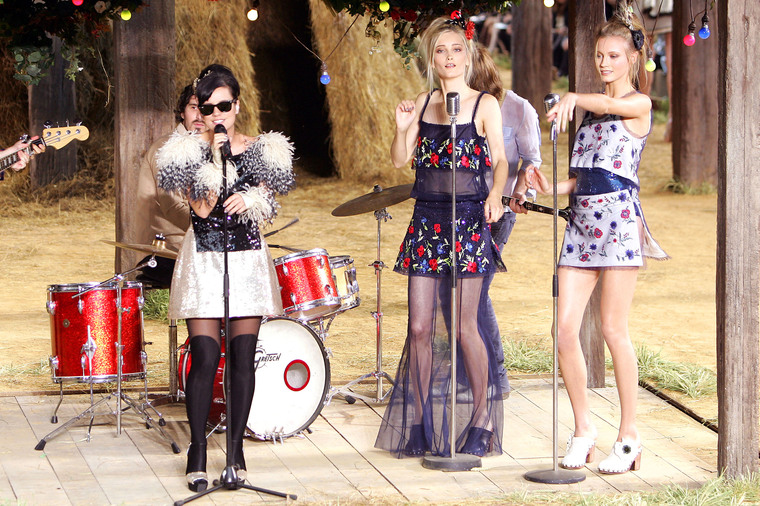 Chanel Proljeće/Ljeto 2010: “Barnyard Chic”