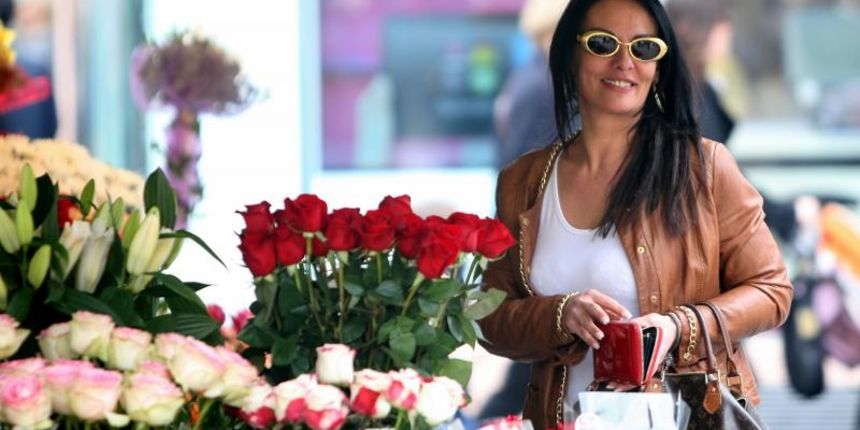 Mirna Berend zabavljala se s prijateljima na zagrebackoj spici. Photo: Borna Filic/PIXSELL Mirna Berend zabavljala se s prijateljima na zagrebackoj spici. Photo: Borna Filic/PIXSELL