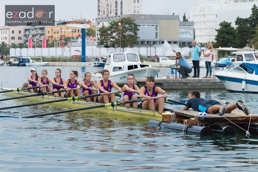 6. “Jadranov veslački dvoboj” osmeraca u uvali Jazine 6. “Jadranov veslački dvoboj” osmeraca u uvali Jazine