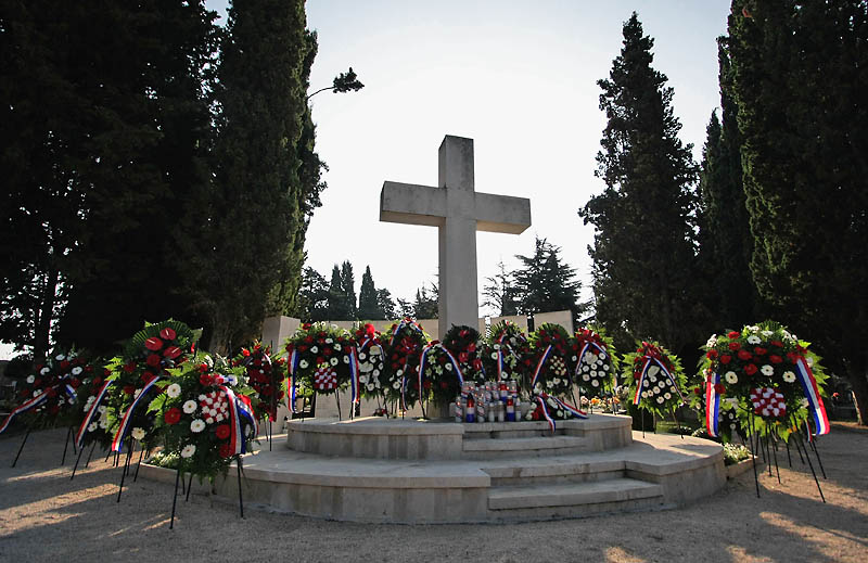 Image 1054221 (auto)