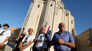 Zadar, 210812.
Hrvatski branitelji krenuli su jutros u hodnju koja ce trajati pet dana. Sudjeluju: Udruga veterana hrvatskih gardijskih postrojbi, Udruga veterana SJP MUP-a RH, UMDDRH Zadar, 210812.
Hrvatski branitelji krenuli su jutros u hodnju koja ce trajati pet dana. Sudjeluju: Udruga veterana hrvatskih gardijskih postrojbi, Udruga veterana SJP MUP-a RH, UMDDRH