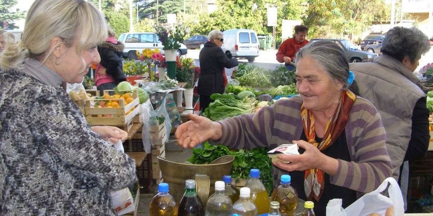 Zadarski aktivisti Kukuriku koalicije na tržnici u TC Relja i Arbanasima Zadarski aktivisti Kukuriku koalicije na tržnici u TC Relja i Arbanasima