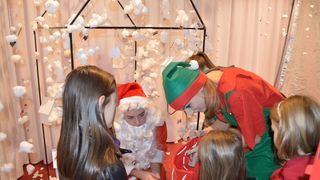 Djed Božićnjak iz Laponije stigao na Forum- poštom!