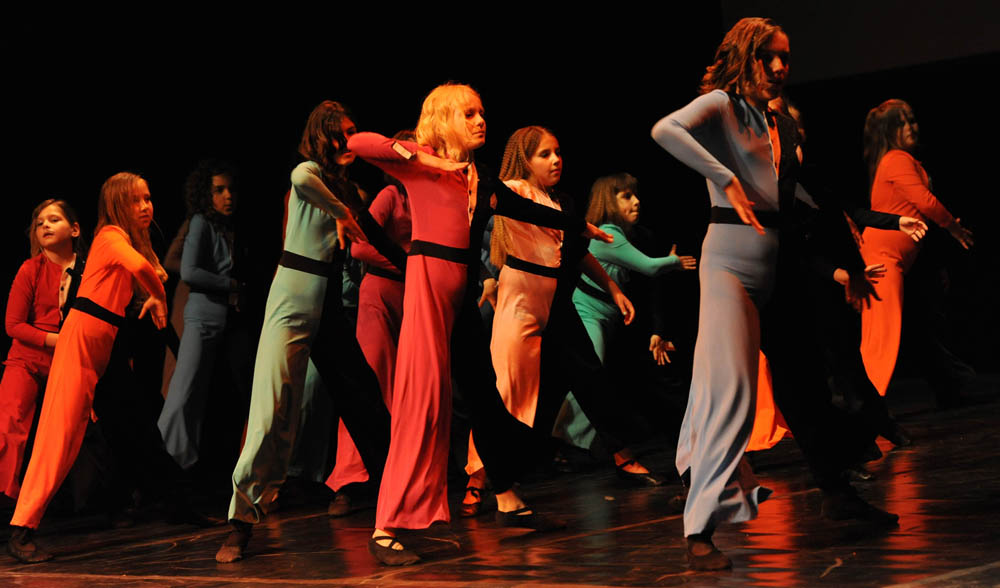 Zadar, 12.5.2012. snimio: Nenad Marčev
1. Zadarski plesni festival
(In memoriam Nives Šimatović-Predovan)
Dvorana Kazališta lutaka Zadar Zadar, 12.5.2012. snimio: Nenad Marčev
1. Zadarski plesni festival
(In memoriam Nives Šimatović-Predovan)
Dvorana Kazališta lutaka Zadar