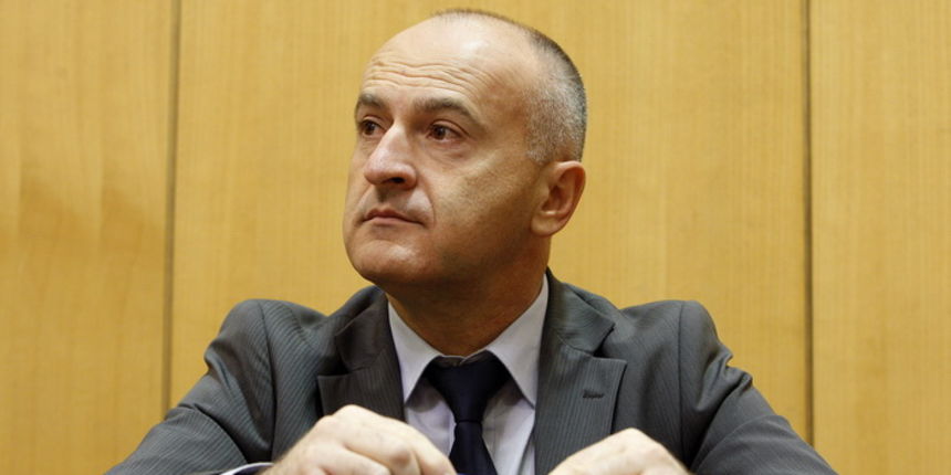 Zagreb, 131212.
Sabor.
Nastavak sjednice Sabora o izmjenama Zakona o pravima hrvatskih branitelja kojima se dopusta izmjenama zakona objava Registra branitelja.
Na fotografiji: Predrag Matic.
Foto: Davor Pongracic / CROPIX Zagreb, 131212.
Sabor.
Nastavak sjednice Sabora o izmjenama Zakona o pravima hrvatskih branitelja kojima se dopusta izmjenama zakona objava Registra branitelja.
Na fotografiji: Predrag Matic.
Foto: Davor Pongracic / CROPIX