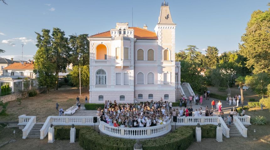 EBTŠ_ZADAR_svečano podijeljene svjedodžbe EBTŠ_ZADAR_svečano podijeljene svjedodžbe