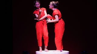 Igrajmo se: Zabranjeno mlađima od 15 strana A