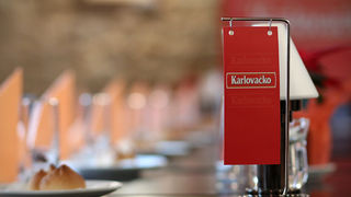 Restoran Atriji na Poluotoku. Karlovacka pivovara organizirala je degustaciju domaceg i stranog piva iz svog portfelja, te portfelja Heineken-a. Foto-SAŠA ČUKA Restoran Atriji na Poluotoku. Karlovacka pivovara organizirala je degustaciju domaceg i stranog piva iz svog portfelja, te portfelja Heineken-a. Foto-SAŠA ČUKA