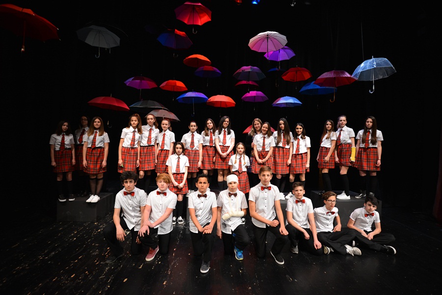 HNK Zadar: Premijera predstave “Tko i što brani”, Igrajmo se HNK Zadar: Premijera predstave “Tko i što brani”, Igrajmo se