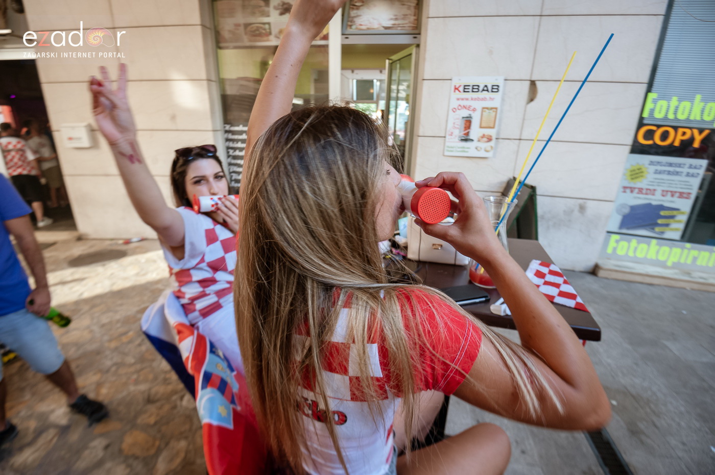 Navijačko ludilo u Zadru za vrijeme i nakon finala Svjetskog prvenstva Navijačko ludilo u Zadru za vrijeme i nakon finala Svjetskog prvenstva