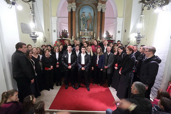 “Božićna čarolija” – koncert klapa u petrčanskoj crkvi sv. Ivana i Pavla “Božićna čarolija” – koncert klapa u petrčanskoj crkvi sv. Ivana i Pavla
