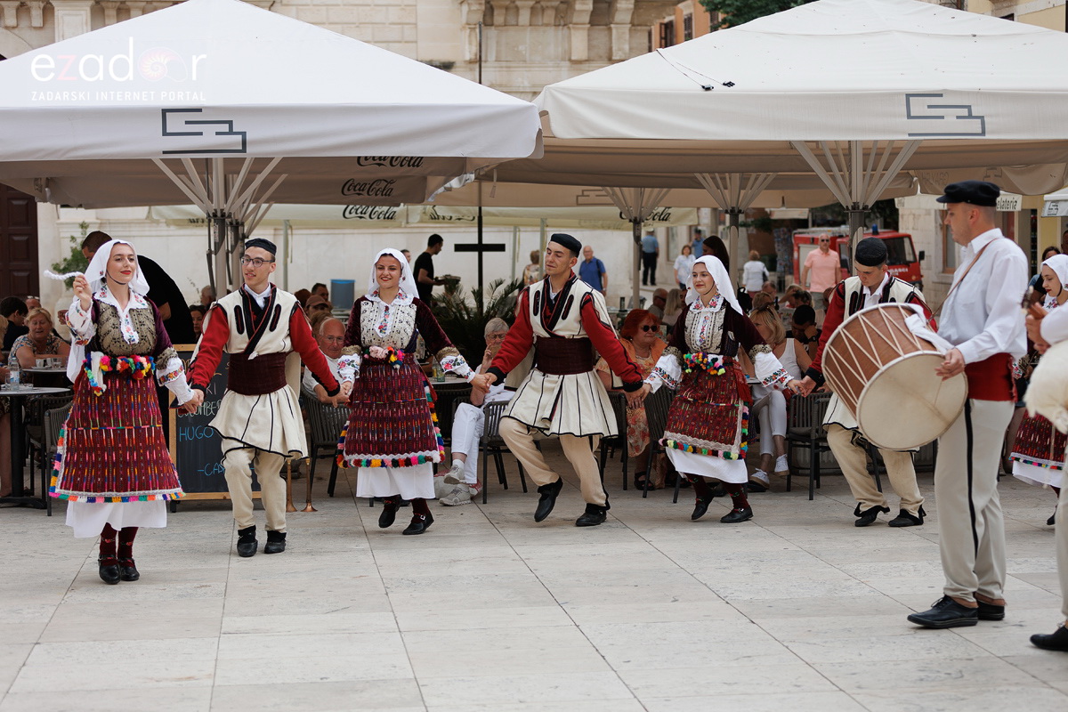 Smotra folklora Zadarske županije @ Narodni trg