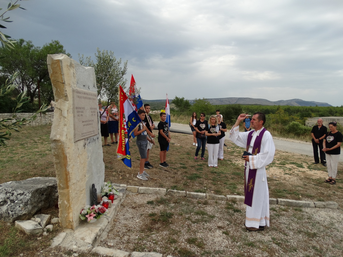 Molitvena hodnja “Koracima nade u istinu”, tradicija koja ne blijedi Molitvena hodnja “Koracima nade u istinu”, tradicija koja ne blijedi