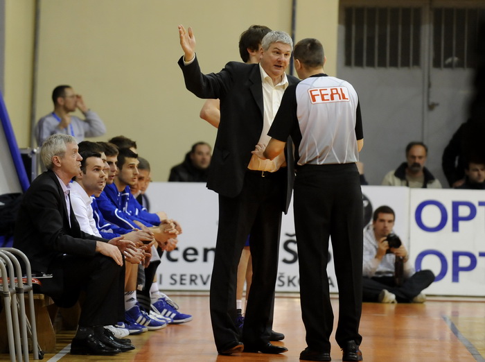 Sibenik, 240212.Dvorana Baldelin.Utamica 18 kola  A1 lige Jolly JBS Sibenik -Zadar.Na slici Ales Pipan trener Zadra.Foto: Niksa Stipanicev / CROPIX