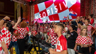 Veličanstven doček četvorice zadarskih Vatrenih od Gradskog mosta do Foruma