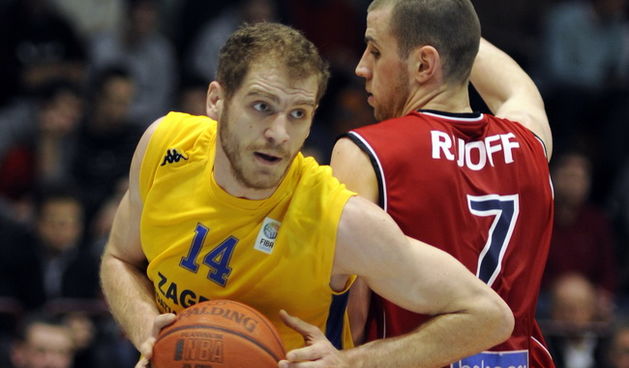 Zagreb, 230210. Dvorana Trnsko. Eurochallenge cup, kosarkaska utakmica izmedju Zagreba i Liegea. Na slici: Luka Zoric. Foto: Drago Sopta / CROPIX