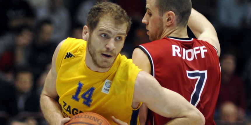 Zagreb, 230210. Dvorana Trnsko. Eurochallenge cup, kosarkaska utakmica izmedju Zagreba i Liegea. Na slici: Luka Zoric. Foto: Drago Sopta / CROPIX Zagreb, 230210. Dvorana Trnsko. Eurochallenge cup, kosarkaska utakmica izmedju Zagreba i Liegea. Na slici: Luka Zoric. Foto: Drago Sopta / CROPIX