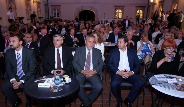 koja postaje “sve sjajnija i sjajnija”