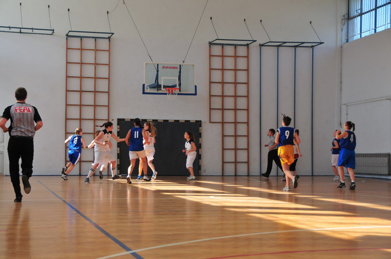 Prvenstvo srednjih skola u kosarci: Ekonomska – Privatna gimnazija, Foto. Ivan Dilber