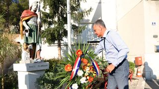 Polaganjem vijenaca obilježena 10. obljetnica kornatske tragedije Polaganjem vijenaca obilježena 10. obljetnica kornatske tragedije