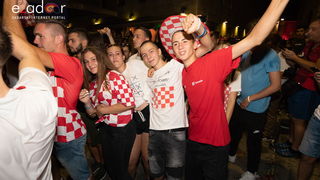 Čudesna noć: Velika fešta ulicama Zadra nakon plasmana Vatrenih u finale SP Čudesna noć: Velika fešta ulicama Zadra nakon plasmana Vatrenih u finale SP
