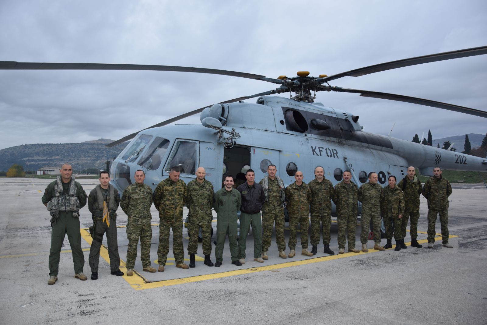 Iz Divulja 14 pripadnika Oružanih snaga RH krenulo u 26. misiju na Kosovo