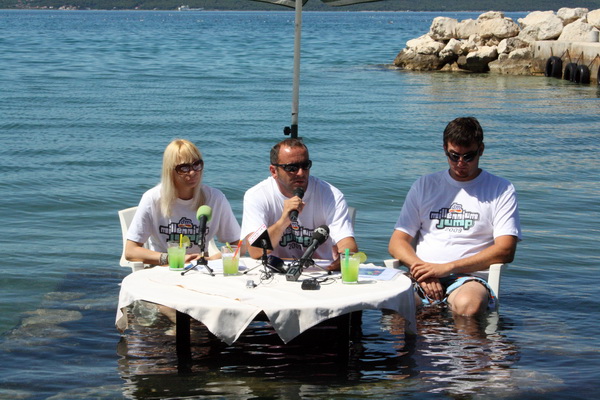 Diklo: Predstavljanje dm millennium jumpa 2009.