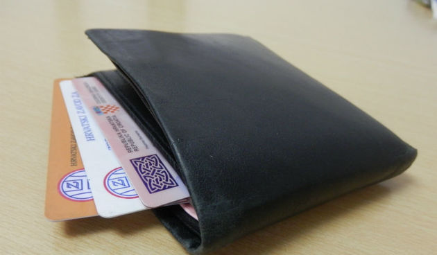 Dokumenti, novčanik, foto: www.icv.com.hr