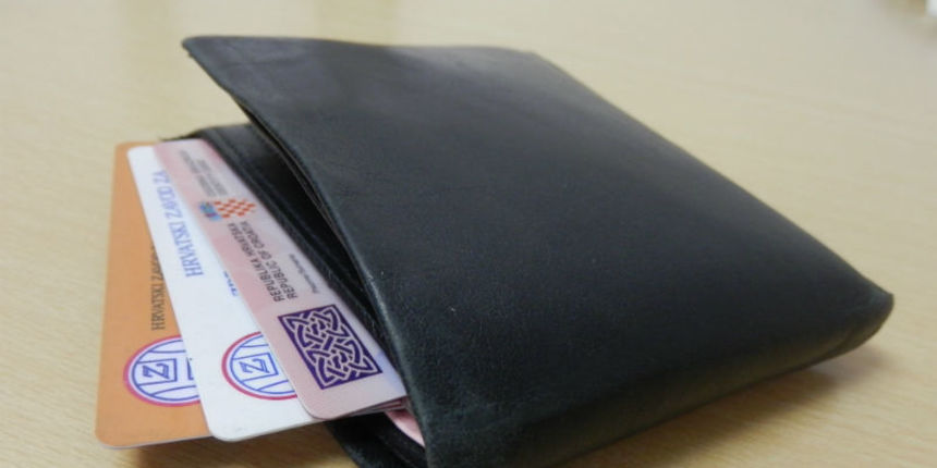 Dokumenti, novčanik, foto: www.icv.com.hr Dokumenti, novčanik, foto: www.icv.com.hr