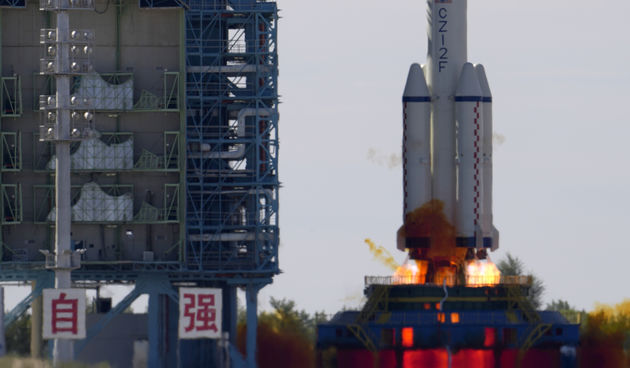Kina lansirala svemirsku letjelicu s trojicom astronauta: Neće ih biti na Zemlji čak tri mjeseca!