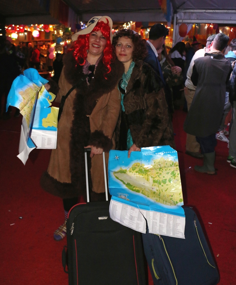 Virske maškare: Nedjelja u znaku zvijezdice Meri, Tota i Tempo Banda