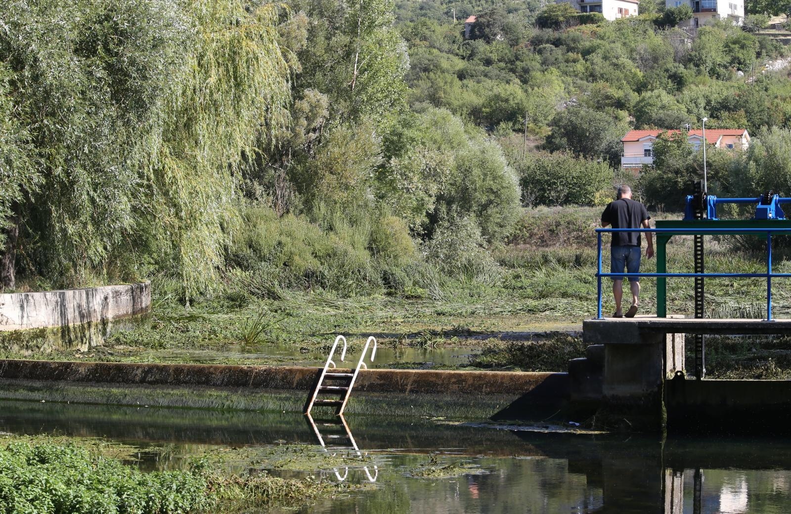 Nakon potresa presušio izvor Vrljike u Proložcu Nakon potresa presušio izvor Vrljike u Proložcu