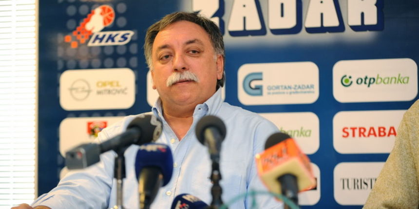 Zadar, 040311. Danas je u press centru u dvorani Kresimir Cosic zadarskoj javnosti predstavljen novi trener Zadra Pino Grdovic. Grdovi Zadar, 040311. Danas je u press centru u dvorani Kresimir Cosic zadarskoj javnosti predstavljen novi trener Zadra Pino Grdovic. Grdovi